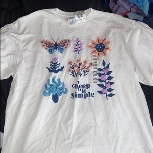 graphic t shirt, fits like a M oversized, size L, never worn, NWT